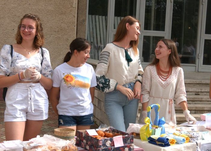 Благодійний ярмарок001