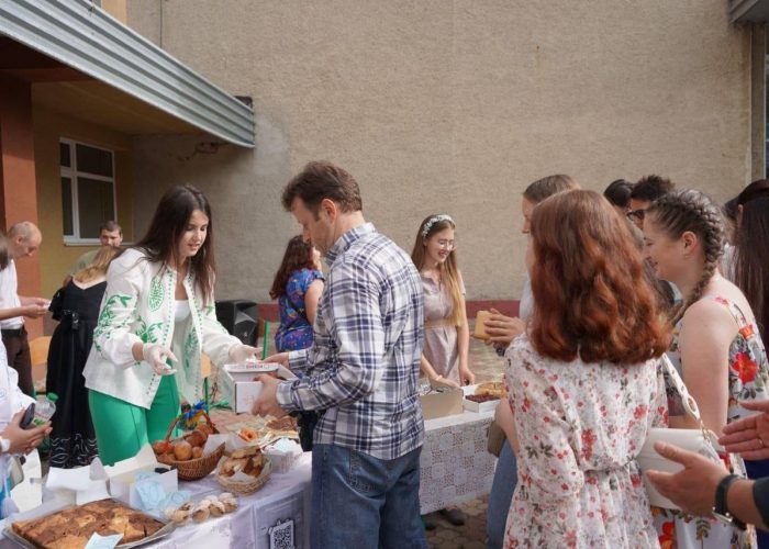 Благодійний ярмарок02