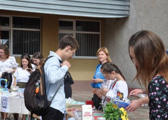 Благодійний ярмарок07